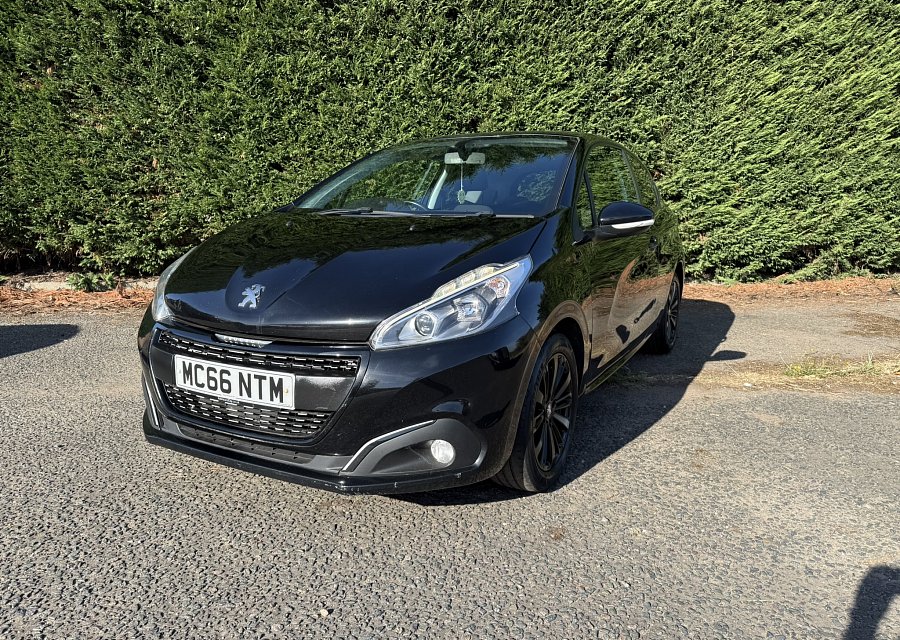 2017 Peugeot 208 Black Edition